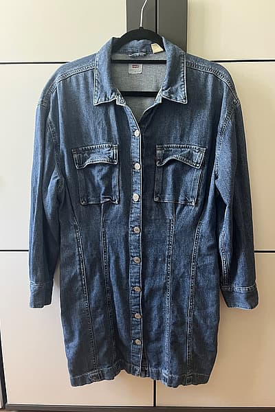 Levi's Denim Shirt Dress by Levi's — pre-loved on Thrifted.mt