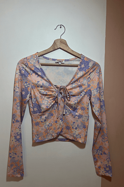 Floral Print Long SleeveButterfly Top by DON'T CALL ME Jennyfer — pre-loved on Thrifted.mt