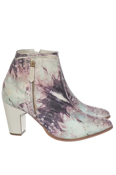 MIISTA Val Tex "Prism" Satin Ankle Boots, Size EU 38 by MIISTA — pre-loved on Thrifted.mt