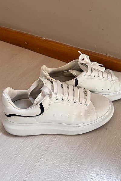Alexander Mc Queen Sneakers by Alexander McQueen — pre-loved on Thrifted.mt