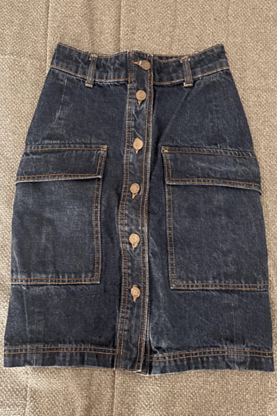 Stradivarius Button-Down Denim Skirt by Stradivarius — pre-loved on Thrifted.mt