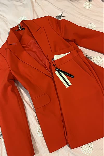 Red Tailored Suit Co-ord Set by Topshop — pre-loved on Thrifted.mt