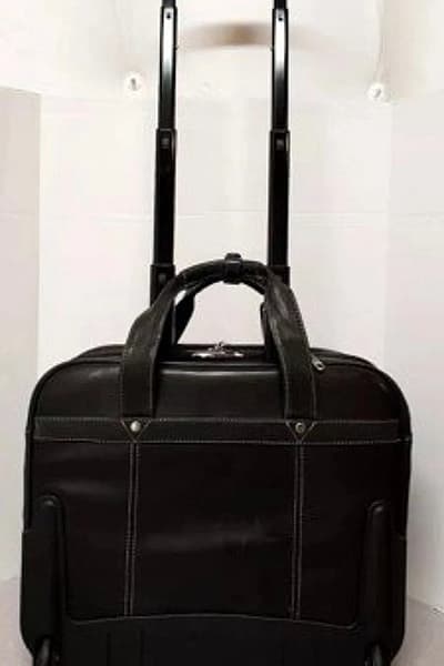 Samsonite Black wheeled leather business travel bag — pre-loved on Thrifted.mt