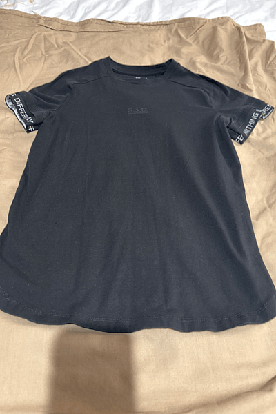 Black Casual Short Sleeve T-Shirt — pre-loved on Thrifted.mt
