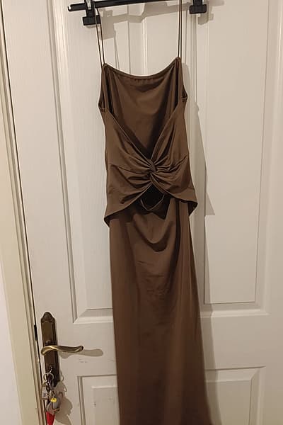 Brown twist-back maxi dress — pre-loved on Thrifted.mt