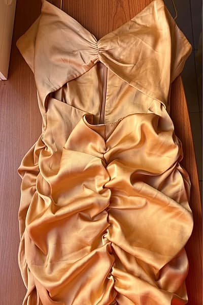 Oh Polly Satin Dress by Oh Polly — pre-loved on Thrifted.mt