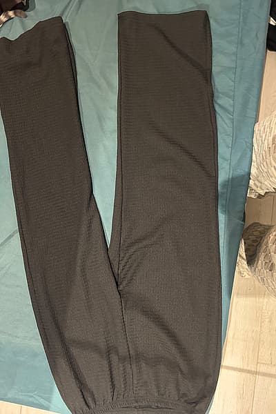 Textured black elasticated trousers — pre-loved on Thrifted.mt
