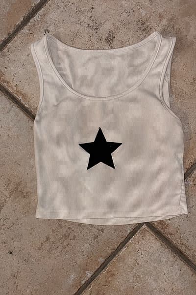 Cream Star Ribbed Crop Top by Shein — pre-loved on Thrifted.mt