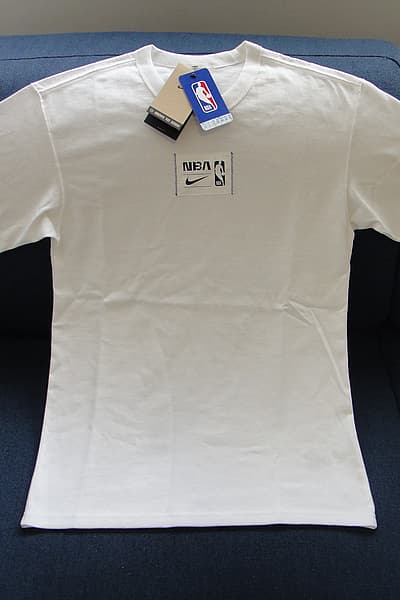 NEW NIKE NBA TEAM 31 MAX90 T-SHIRT - XS LOOSE FIT — pre-loved on Thrifted.mt
