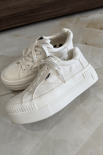 Buffalo Vegan Platform Canvas Sneakers by Buffalo — pre-loved on Thrifted.mt