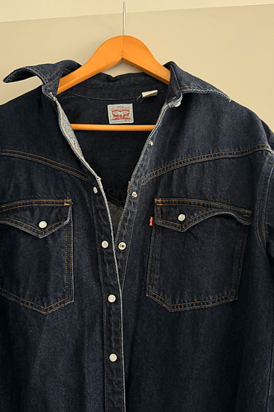 Levi's Dark Wash Denim Shirt/Jacket by Levi's — pre-loved on Thrifted.mt