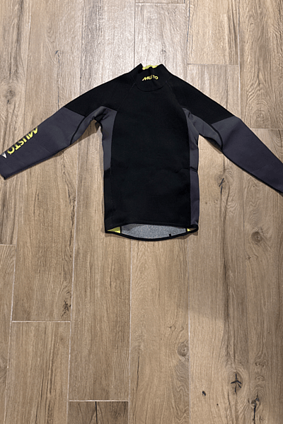 Musto Long Sleeve Neoprene Top by Musto — pre-loved on Thrifted.mt