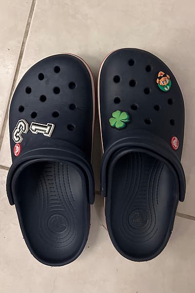 Crocs blue by Crocs — pre-loved on Thrifted.mt
