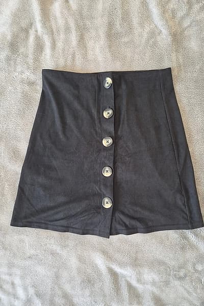 Soft Suede Black Skirt with Buttons by TALLY WEiJL — pre-loved on Thrifted.mt