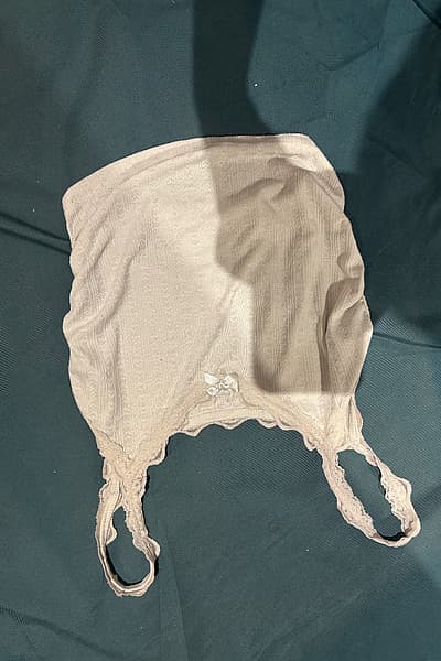 White Lace Trim Camisole Top — pre-loved on Thrifted.mt
