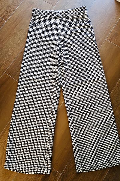 Zara Houndstooth Wide Leg Trousers by Zara — pre-loved on Thrifted.mt