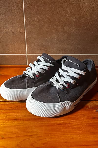 Tommy Hilfiger Canvas Sneakers by Tommy Hilfiger — pre-loved on Thrifted.mt
