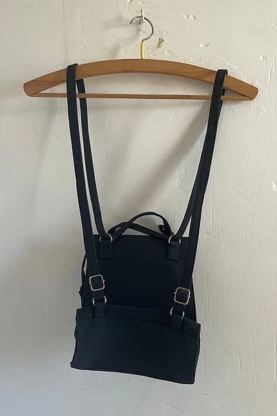 Black Adjustable Backpack/Purse — pre-loved on Thrifted.mt