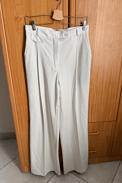 Cream long palazzo pants by MUST HAVE — pre-loved on Thrifted.mt