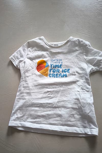 Graphic ice cream baby top by Kiabi — pre-loved on Thrifted.mt