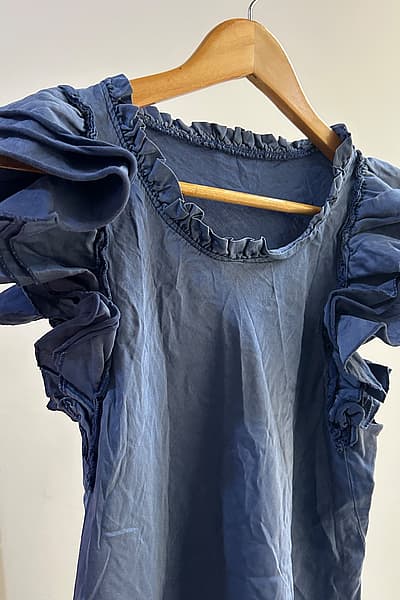 Blue ruffle detail cotton top/mini dress — pre-loved on Thrifted.mt