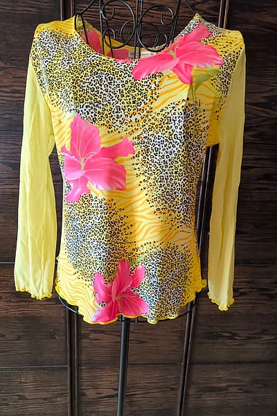 Suzanna Paris floral print top by Suzanna Paris — pre-loved on Thrifted.mt