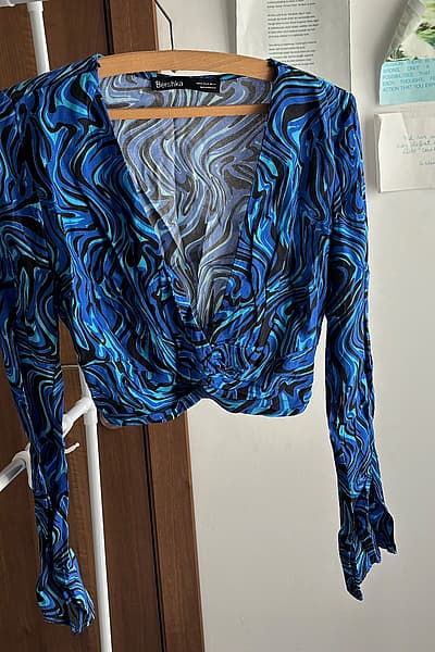 Bershka Swirl Print Long Sleeve Top by Bershka — pre-loved on Thrifted.mt
