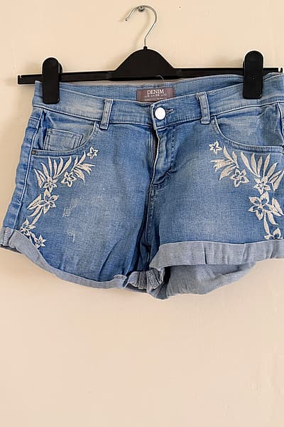 Dorothy Perkins Embroidered Denim Shorts by Dorothy Perkins — pre-loved on Thrifted.mt