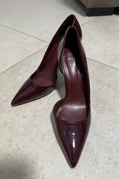Burgundy Patent Stiletto Court Heels by Mango — pre-loved on Thrifted.mt