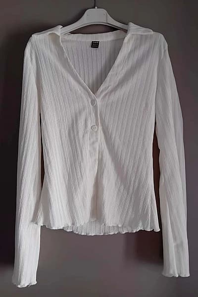 White textured button-up shirt by SHEIN — pre-loved on Thrifted.mt