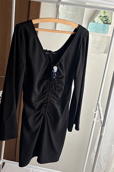 Black ruched mini dress by Zara — pre-loved on Thrifted.mt