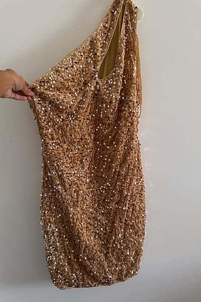 Gold Sequin One-Shoulder Dress — pre-loved on Thrifted.mt