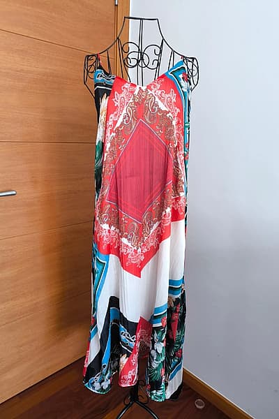 Zara patterned pleated maxi dress by Zara — pre-loved on Thrifted.mt