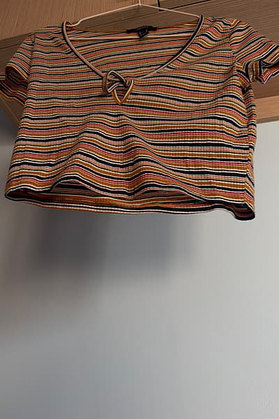 Striped Ribbed Tie Front Crop by Forever 21 — pre-loved on Thrifted.mt