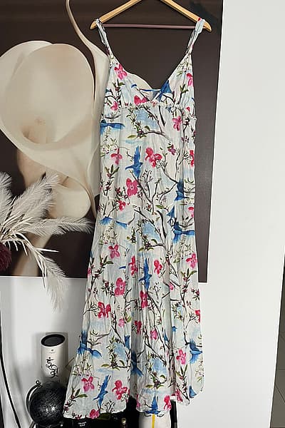 Floral Bird Print Maxi Dress by GALANTHYA — pre-loved on Thrifted.mt