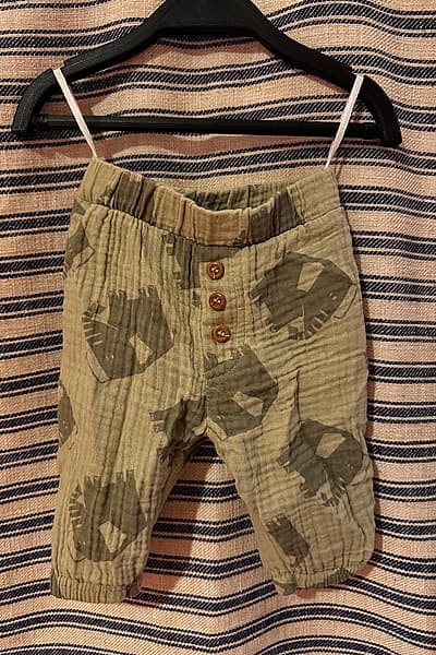 Olive patterned baby cotton trousers — pre-loved on Thrifted.mt