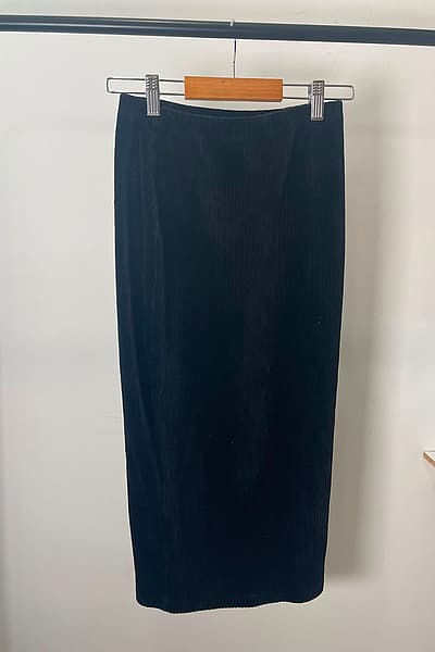 Black Corduroy Midi Skirt — pre-loved on Thrifted.mt