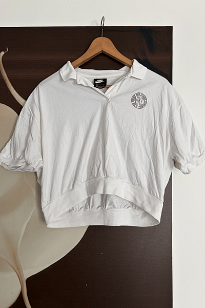 Nike White Cropped Polo Shirt by Nike — pre-loved on Thrifted.mt