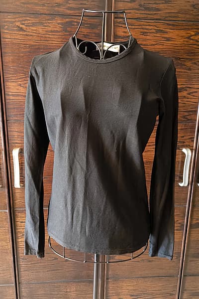 Black long sleeve crew neck by Adam pour Eve — pre-loved on Thrifted.mt