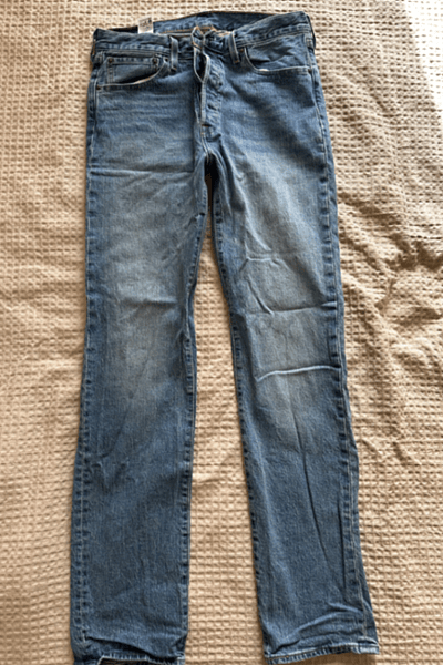 Levi’s Jeans, size 32 — pre-loved on Thrifted.mt