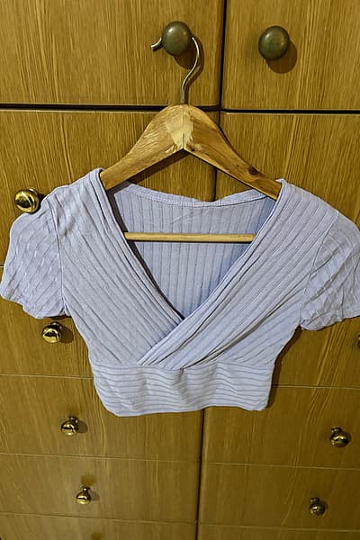 Ribbed wrap front crop top — pre-loved on Thrifted.mt