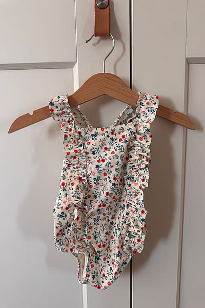 Petit Bateau - Baby girl swimsuit - floral - 3/6 months by Petit Bateau — pre-loved on Thrifted.mt