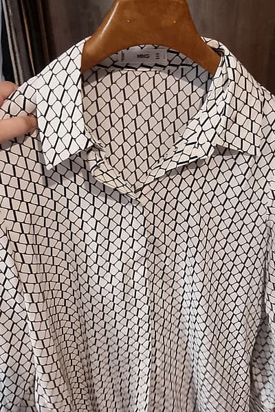Monochrome pattern button-up shirt by Mango — pre-loved on Thrifted.mt