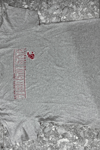 Washington State University graphic tee by Washington State — pre-loved on Thrifted.mt