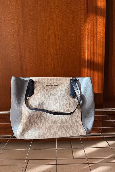 Michael Kors Handbag — pre-loved on Thrifted.mt