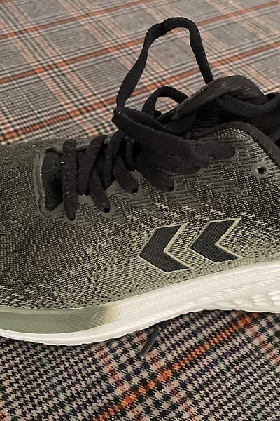 Hummel olive lightweight running trainers by Hummel — pre-loved on Thrifted.mt