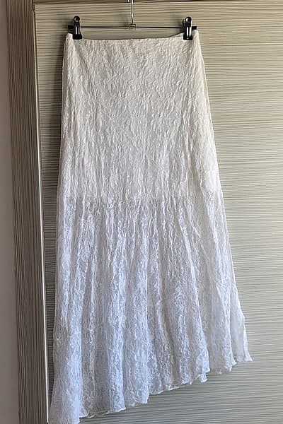 White lace midi skirt by Koton — pre-loved on Thrifted.mt