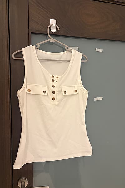 Ribbed button-front sleeveless top by SHEIN — pre-loved on Thrifted.mt