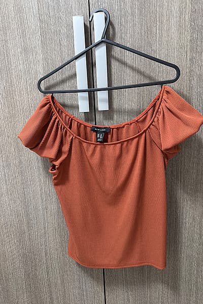 Brown Top by New Look — pre-loved on Thrifted.mt