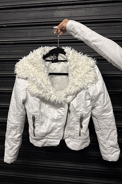 White Faux Fur Collar Jacket by Terranova Fashion — pre-loved on Thrifted.mt